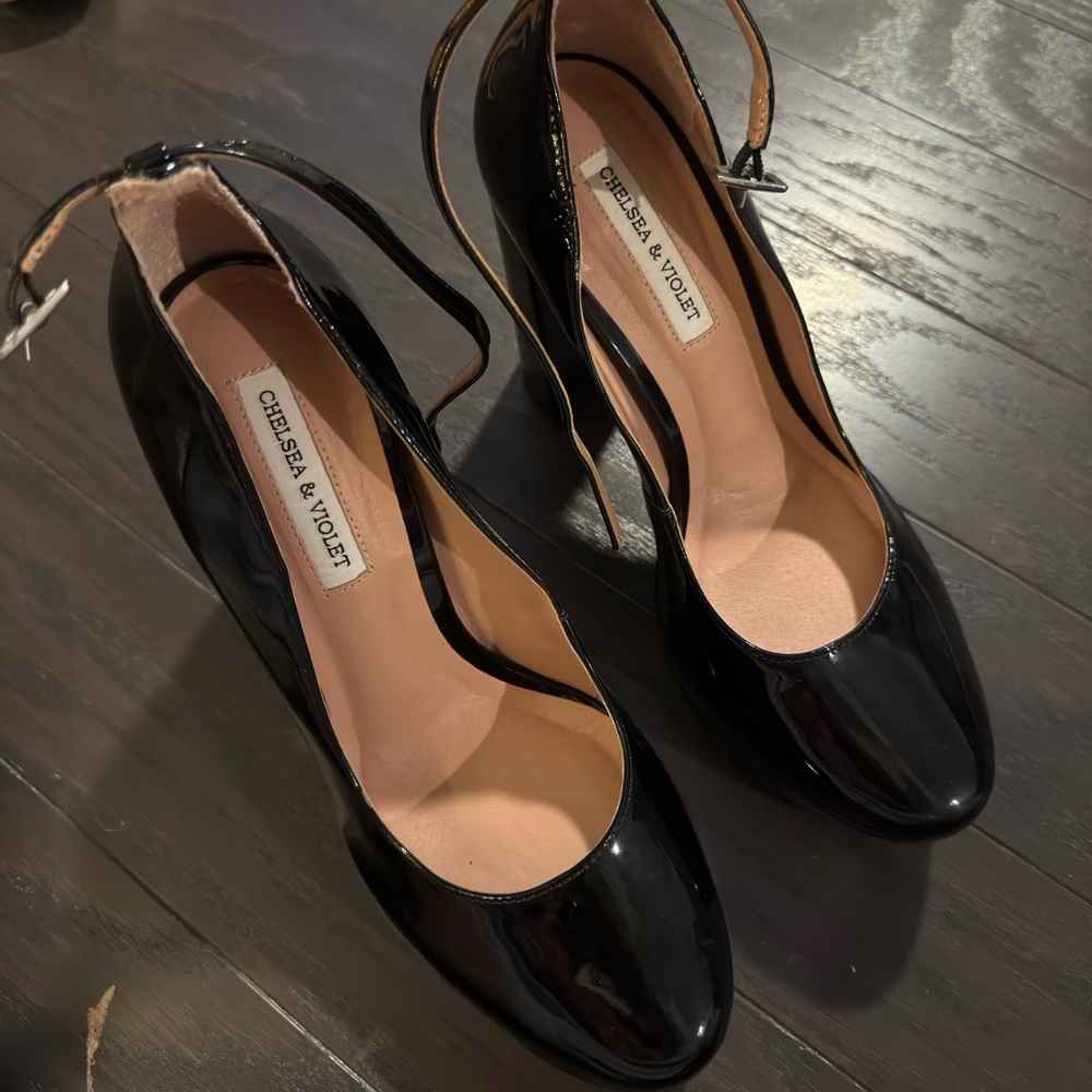 Chelsea & Violet Glossy Black Heels